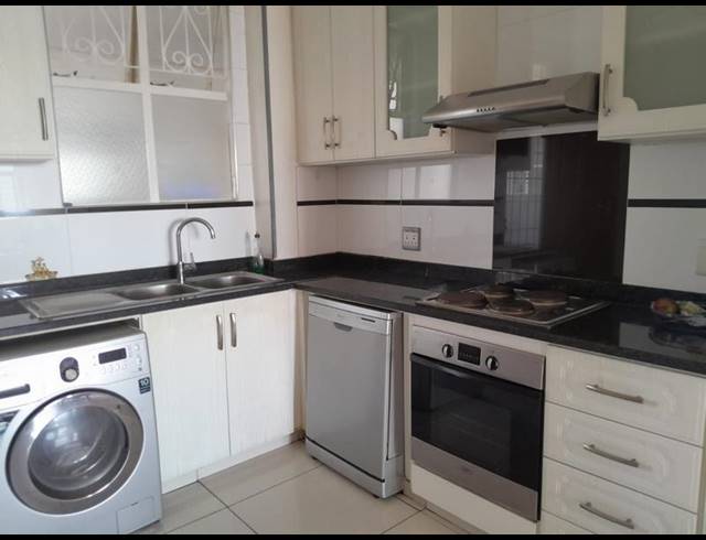 2 BEDROOM PROPERTY TO RENT IN NORTH BEACH
